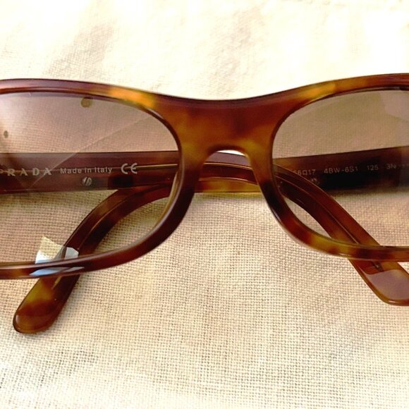 Genuine Vintage Prada Tortoiseshell Sunglasses SPR 03I - purchased new - Picture 10 of 11